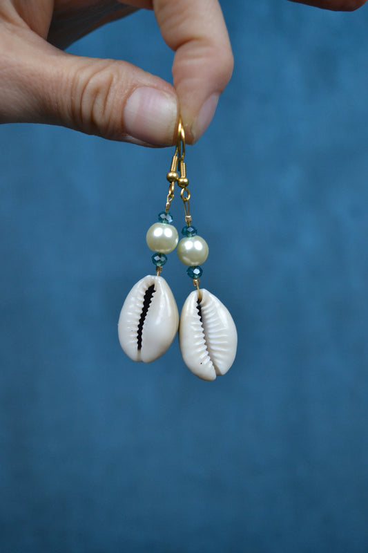 Kauri Earrings blue